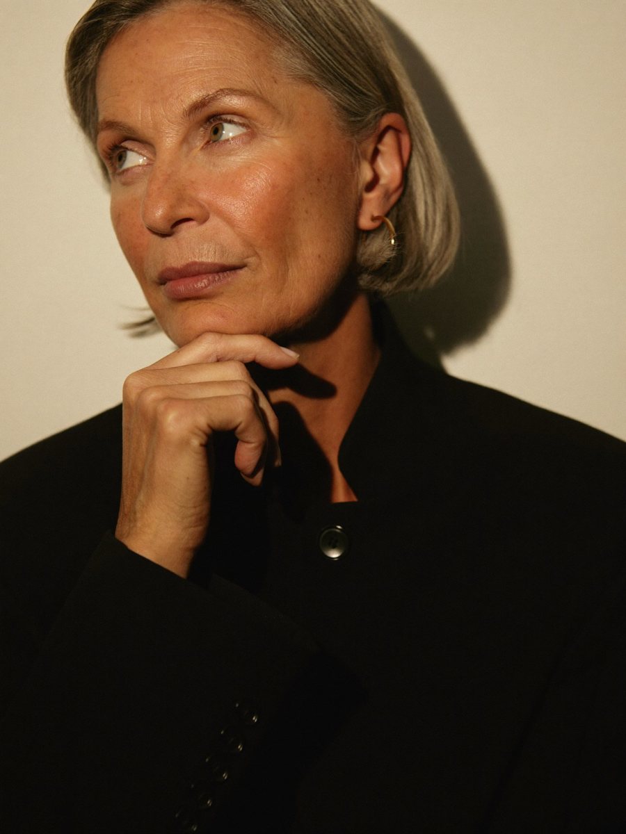 Portrait style reference, woman in black jacket